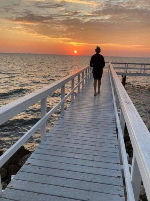 On The Rocks Villa Tampa Buitenkant foto