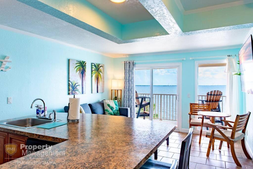 On The Rocks Villa Tampa Buitenkant foto