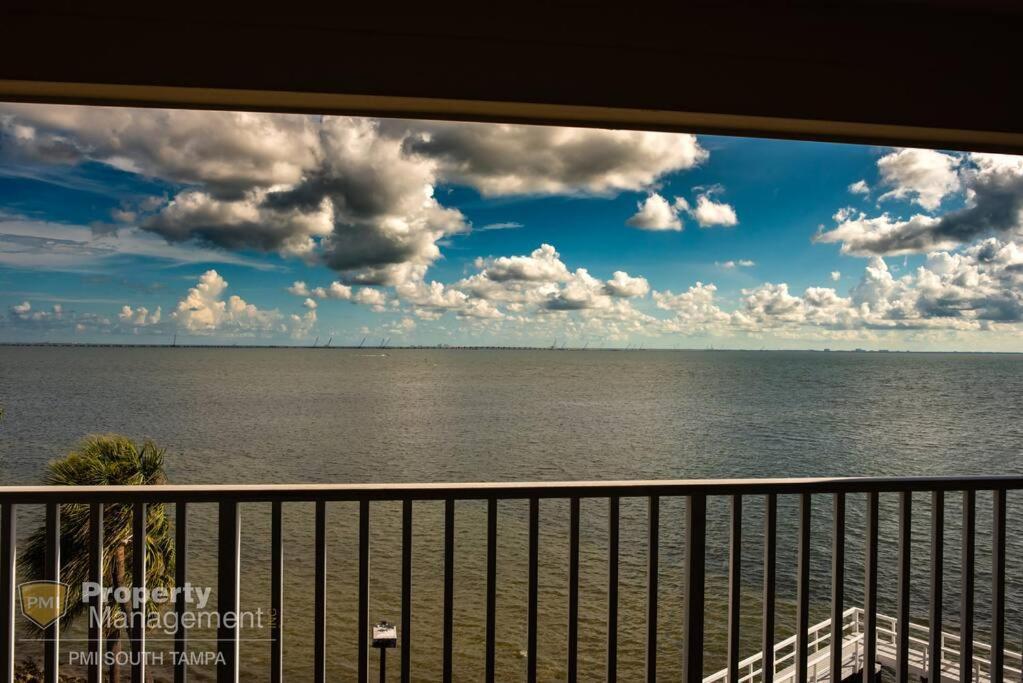 On The Rocks Villa Tampa Buitenkant foto